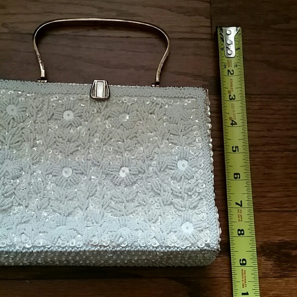 Vintage Beaded Purse with Metal Mother of Pearl Inlay Handle - Picture 8 of 8